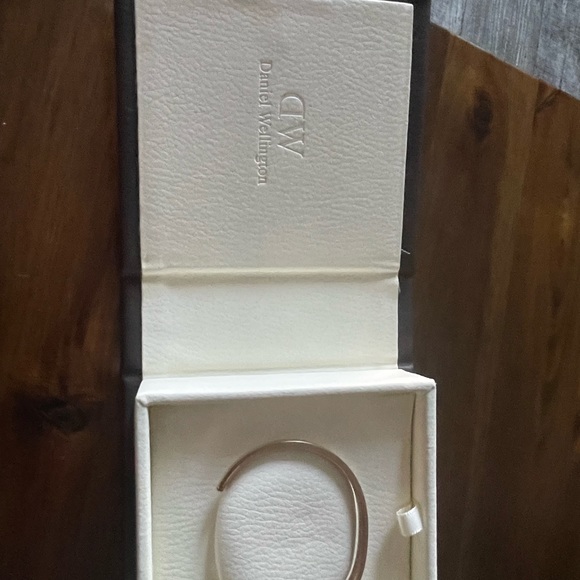 Daniel Wellington watch and bracelet - Picture 7 of 8